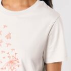 Tshirt femme manche courte de coton biologique couleur beige avec dessin d'abeilles et d'un pissenlit couleur pêche.