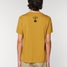Tshirt homme manche courte en coton biologique de couleur ocre vue de dos avec le dessin de la marque entre les épaules.