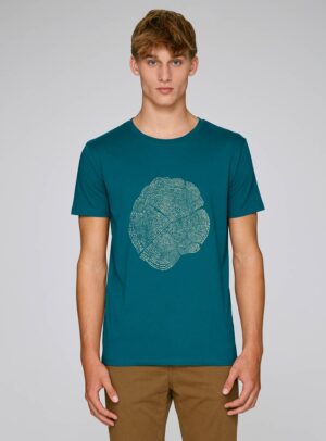 Tshirt homme manche courte en coton biologique de couleur ardoise avec le dessin d'une coupe de bois formée par des petits animaux la sérigraphie est de couleur beige.