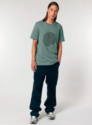 Tshirt homme manche courte en coton biologique de couleur vert jade avec le dessin d'une coupe de bois formée par des petits animaux la sérigraphie est de couleur noir.