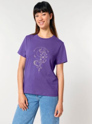 Tshirt femme manche courte en coton biologique mauve avec le dessin d'un lion de sérigraphie beige.