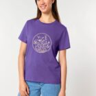 Tshirt femme manche courte de couleur mauve et en coton biologique avec dessin de fleurs en sérigraphie beige.