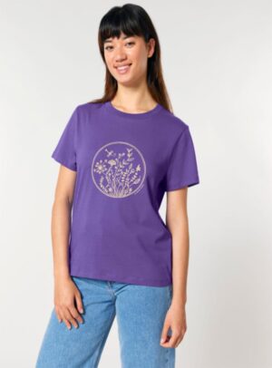 Tshirt femme manche courte de couleur mauve et en coton biologique avec dessin de fleurs en sérigraphie beige.