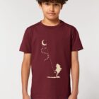 Tshirt enfant manche courte en coton biologique. De couleur bordeau avec le dessin d'une arbre et d'un cerf volant. La couleur de la sérigraphie est beige.
