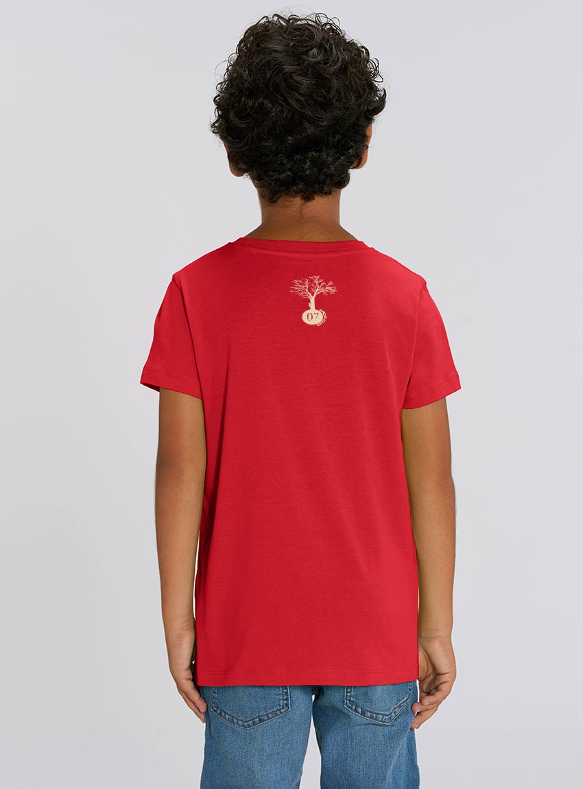 Tshirt enfant manche courte en coton biologique. De couleur rouge vue de dos avec le logo de la marque entre les épaules. La couleur de la sérigraphie est beige.