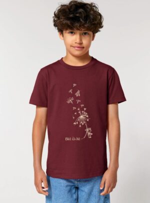 Tshirt enfant manche courte en coton biologique. De couleur bordeau avec le dessin d'une abeille et d'un pissenlit avec l'inscription bee la vie. La couleur de la sérigraphie est beige.