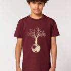 Tshirt enfant manche courte en coton biologique. De couleur bordeau avec le dessin d'un arbre sur une planète avec l'inscription save the world. La couleur de la sérigraphie est beige.