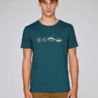 Tshirt homme manche courte en coton biologique avec un dessin représentant les éléments de la nature sur une ligne avec l'inscription des racines aux étoiles de couleur ardoise et de sérigraphie beige.